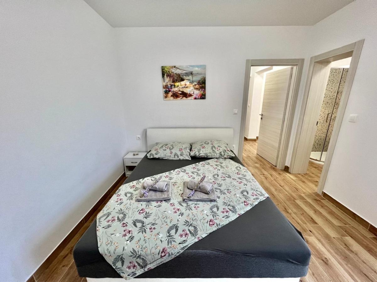 Fantasia Del Mare Apartment And Rooms Dramalj Eksteriør bilde