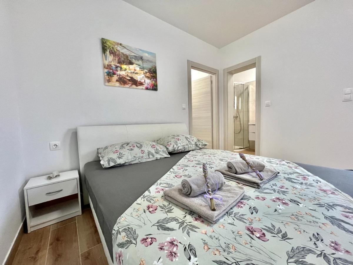 Fantasia Del Mare Apartment And Rooms Dramalj Eksteriør bilde